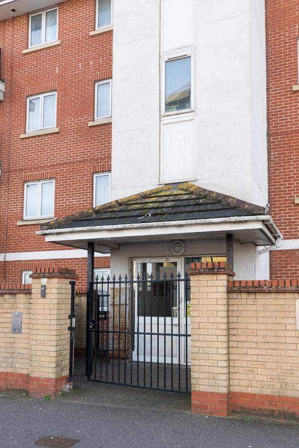 Suites By Rehoboth - Abbey Wood Station - London Zone 4 Zewnętrze zdjęcie